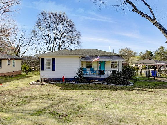 2nd image of 207 Rainbow Dr