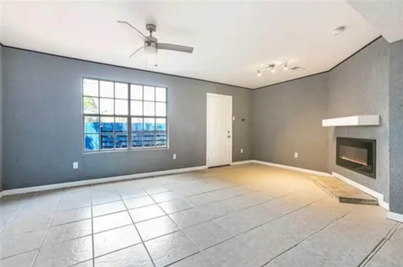 3 bed, 2.5 bath, 1250 sqft, $1,750 — Photo 3