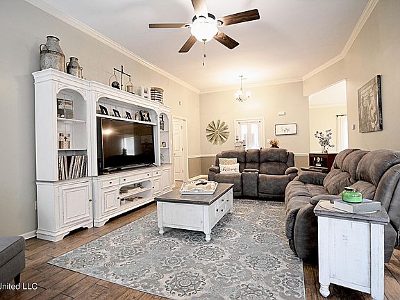 5th image of 5370 Park Place Dr
