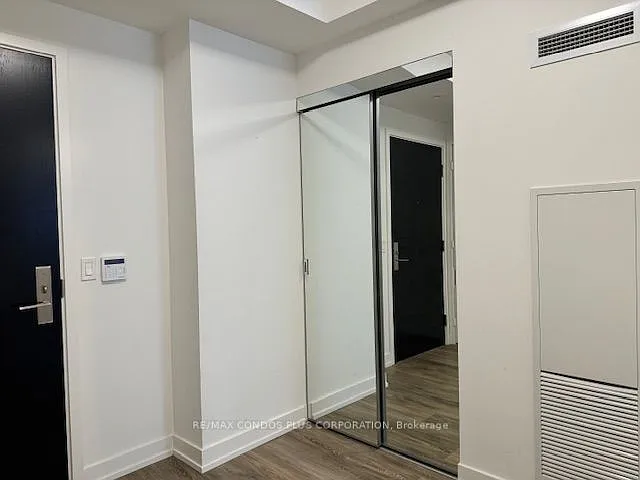 158 Front St E #403 — Photo 6