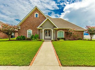 477 Cougar Dr, Houma, LA 70360