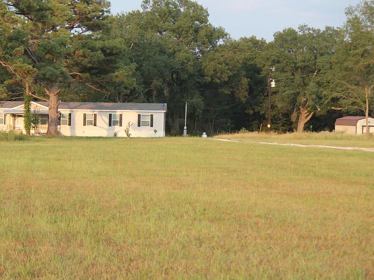 1004 County Road 2140 — Photo 16