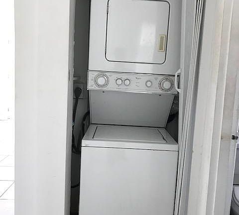 3rd image of 2250 NE 172nd St APT 4A