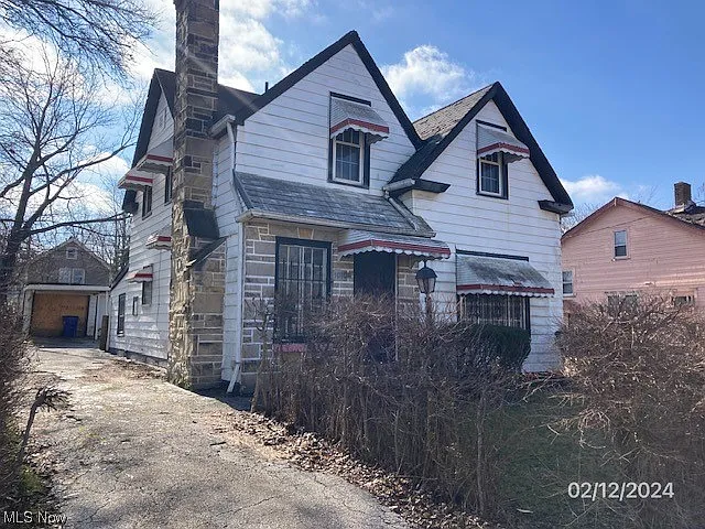 10106 Gibson Ave photo 1