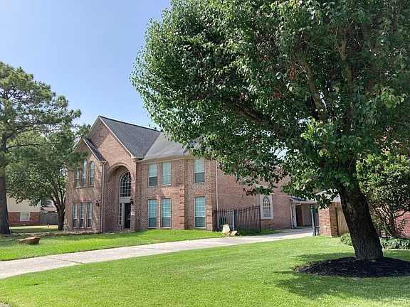 2nd image of 19914 Cherry Oaks Ln
