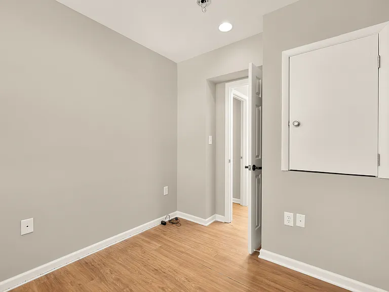 2408 37th St NW — Photo 23