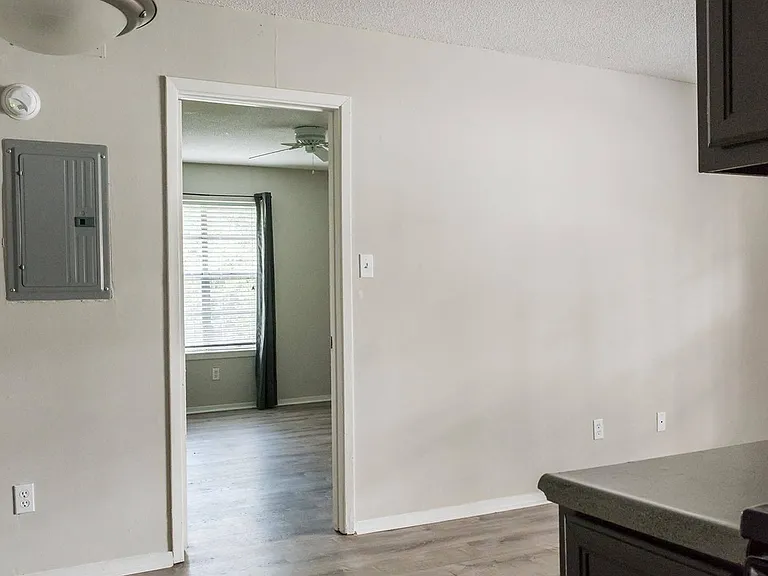 Twin Oaks Apartments — Photo 51