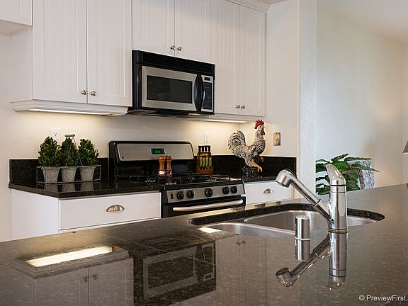 3rd image of 825 Harbor Cliff Way Unit 274