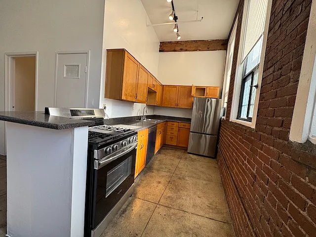688 S. Santa Fe Ave — Photo 41