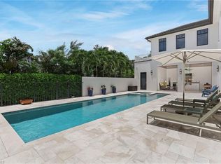 1824 Alamanda Dr, Naples, FL 34102