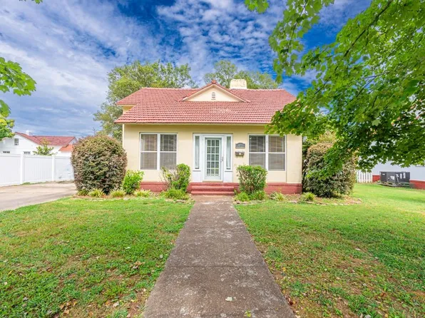 403 Watts Bar St, Sheffield, AL 35660