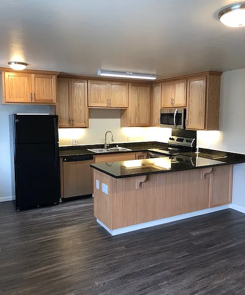 Shangri-La Apartments — Photo 17