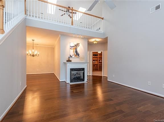 5th image of 8708 Richmond Hill Ct