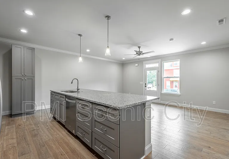 1904 Cypress Ln — Photo 15