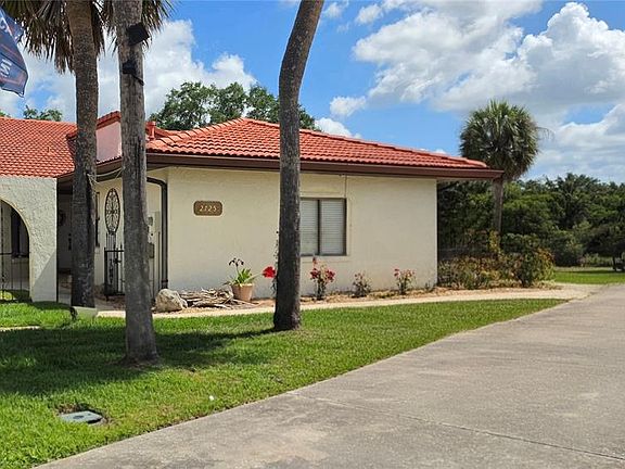 4th image of 2725 CLUBHOUSE DRIVE