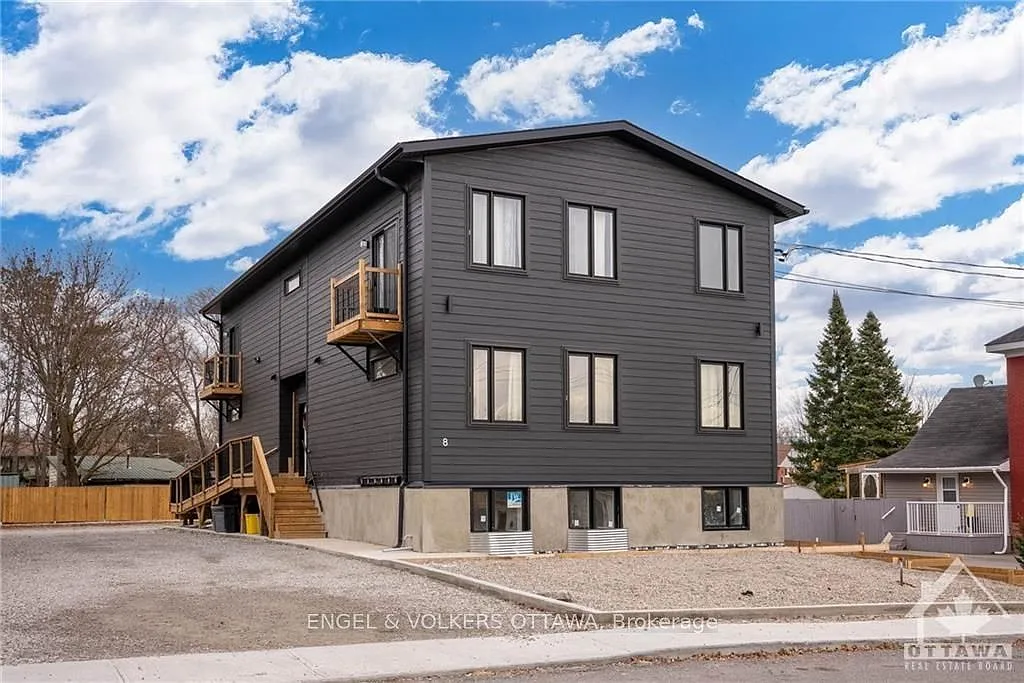 Building Photo - 8 Philip St #5
