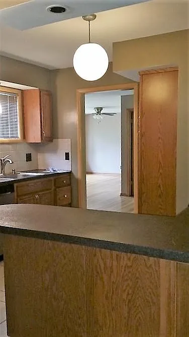 3 bed, 1260 sqft, $1,450 — Photo 4