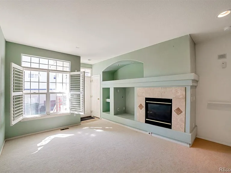 9816 E Carolina Pl — Photo 3