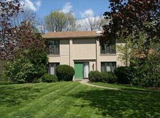 2544 Country Side Ln, Wexford, PA
