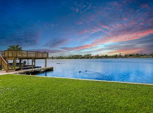 2097 Circle Place Dr, Lake Worth, FL 33462