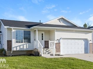 2373 W 1850 N, Clinton, UT 84015