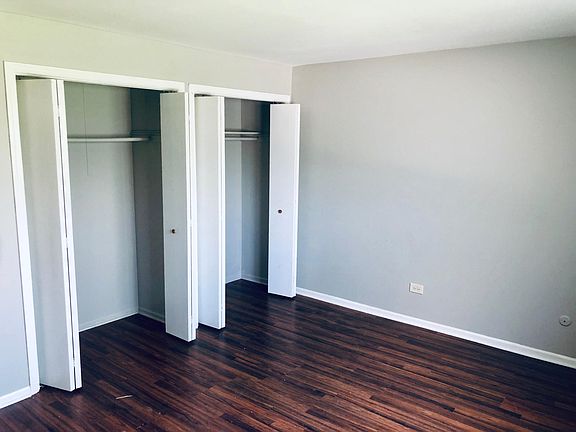 5th image of 1208 Burlington Ave APT 1E