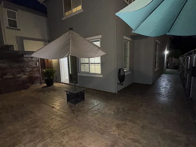 8496 Roseto Rd — Photo 13