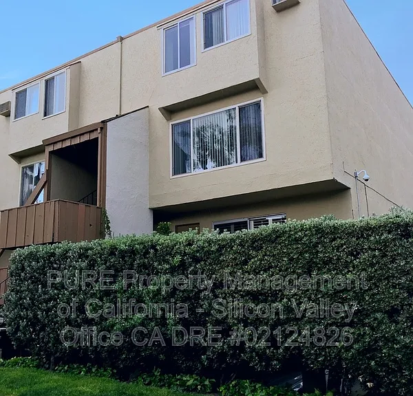 340 Auburn Way #2 — Photo 1