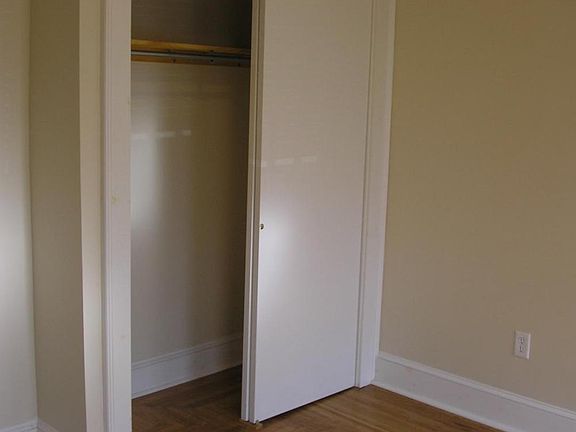 5th image of 72 Chestnut St