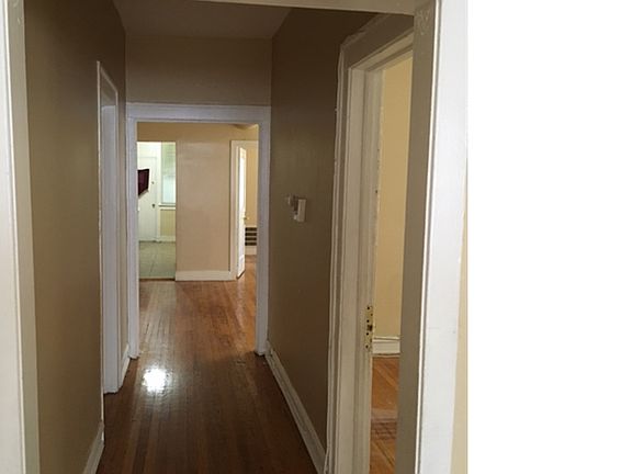 2nd image of 6734 S Clyde Ave APT 1