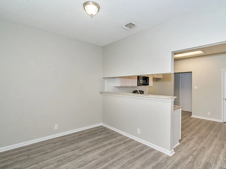 2826 Village Pkwy — Photo 7