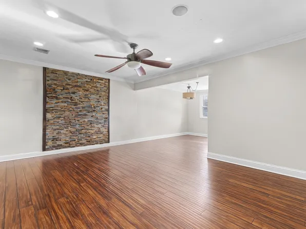 1317 91st Street image 2 of 15