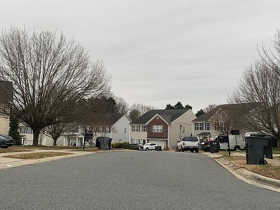 4th image of 2215 Big Pine Dr