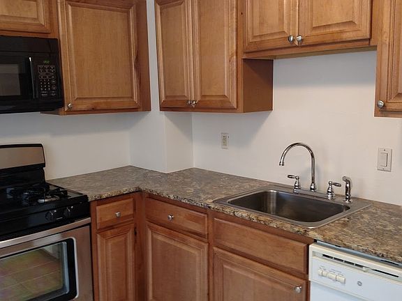 2nd image of 2351 Tilbury Ave