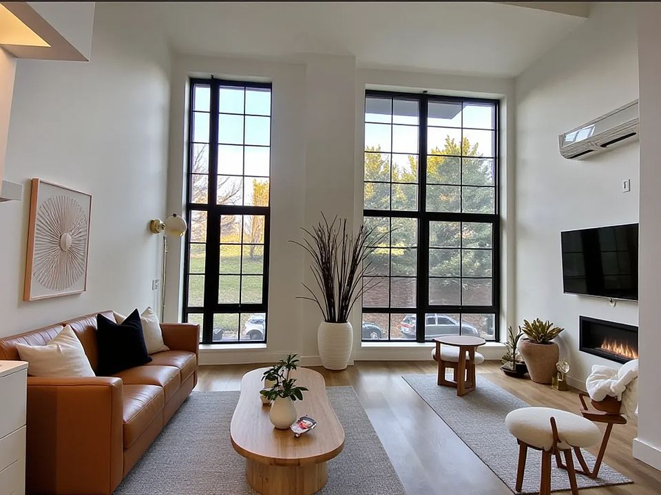1st image of 25 Bruckner Blvd APT 2P