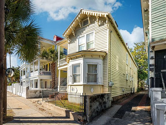 3rd image of 208 Calhoun St