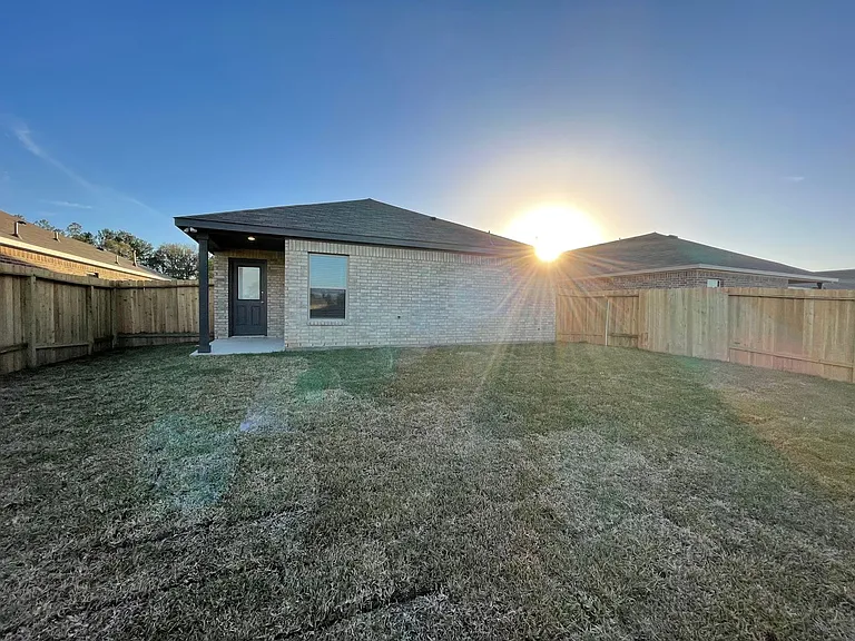 355 Cumberland Forest Dr — Photo 16