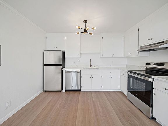4th image of 1249 18th Ave #105