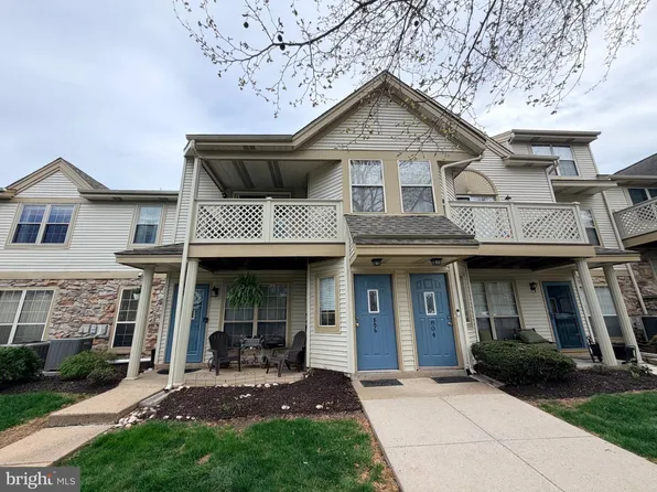 806 Foxmeadow Dr #806, Royersford, PA 19468