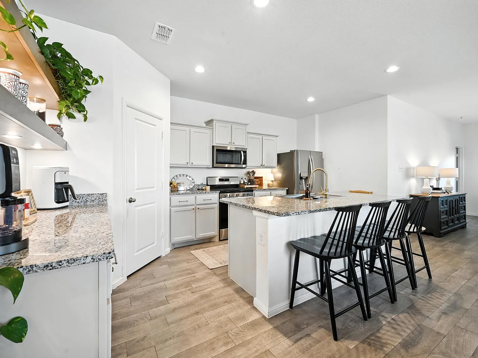 9732 Calhoun Falls Dr — Photo 4