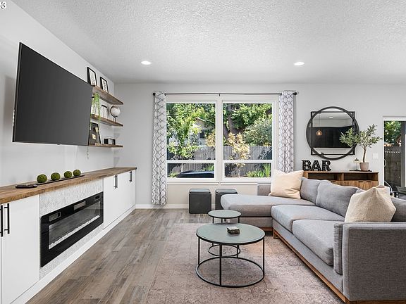 3rd image of 6510 NE 49th Cir