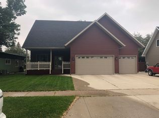 1901 1st Ave SW, Minot, ND 58701