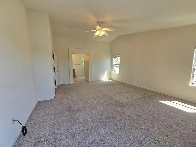 5130 Lakeshore Dr — Photo 9