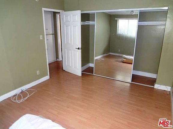 4th image of 3136 S Canfield Ave