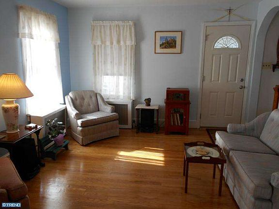 2nd image of 402 Jackson Ave