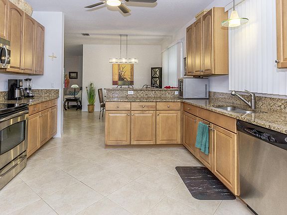 3rd image of 3284 SW Porpoise Cir