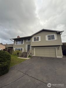 570 Dugualla Bay Road, Oak Harbor, WA, 98277
