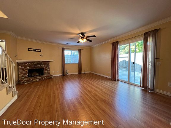 3rd image of 1932 Meyer Pl APT B2
