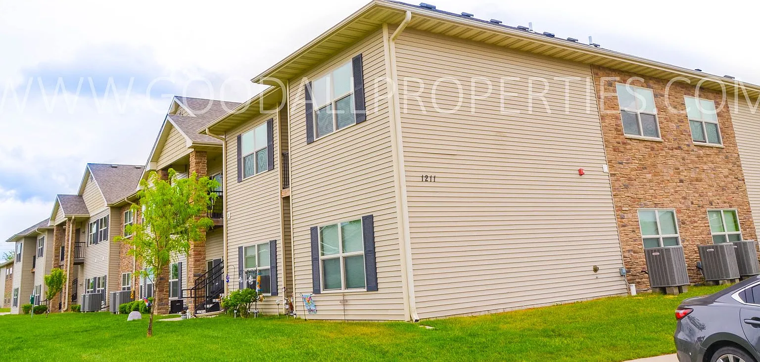 2 bedroom 2 bath townhome. — Photo 1