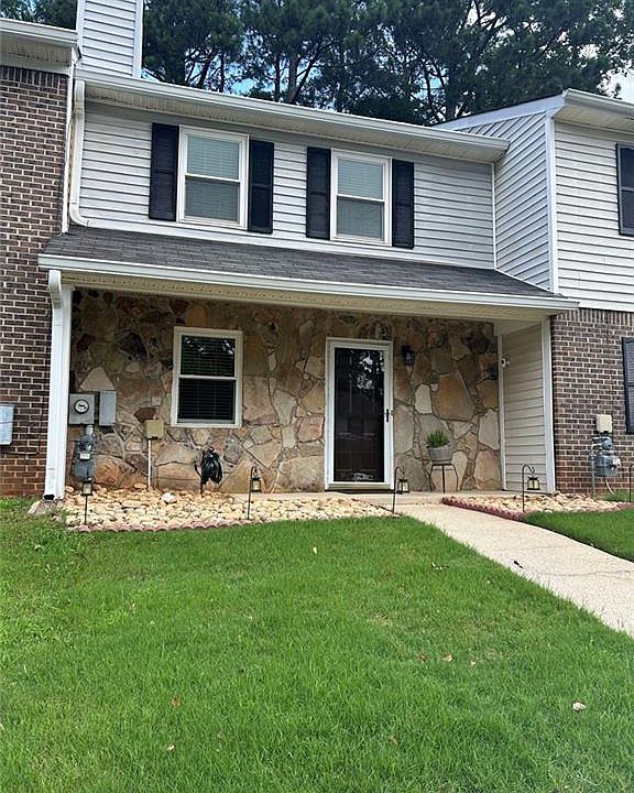 1st image of 1453 Springleaf Cir SE